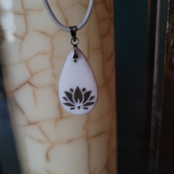 Czech Glass Teardrop Necklace - Picture 4 of 5